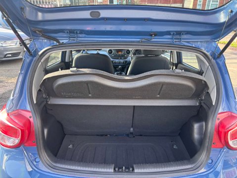 Hyundai i10 1.2 i10 Premium Auto 5dr 9