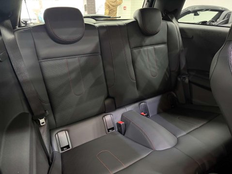 Mini Hatch 2.0S Sport Hatchback 3dr Petrol Steptronic Euro 6 (s/s) (204 ps) 56