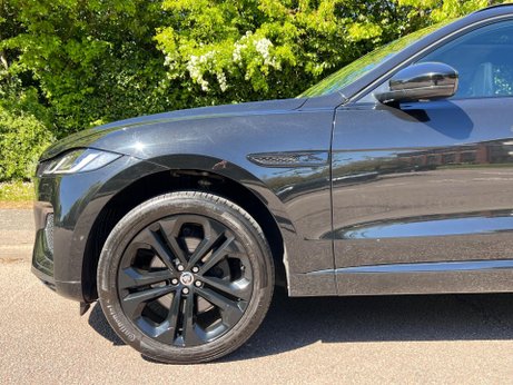 Jaguar F-Pace 2.0 D200 MHEV R-Dynamic HSE Black Auto AWD Euro 6 (s/s) 5dr 48