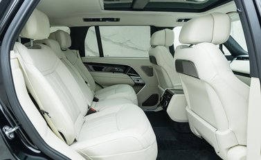 Land Rover Range Rover P460e AUTOBIOGRAPHY LWB 17