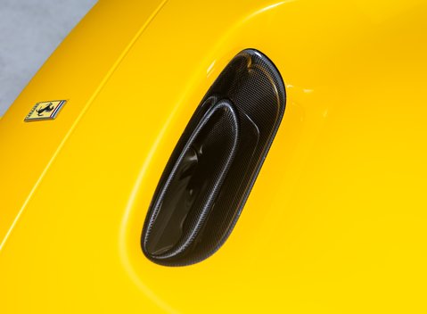 Ferrari F8 SPIDER 46