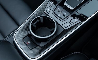 Porsche 911 Turbo S Cabriolet (992) 30