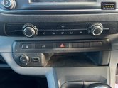 Vauxhall Vivaro SWB L1H1 F2700 Dynamic Air Con Sensors EURO 6 NO VAT 33