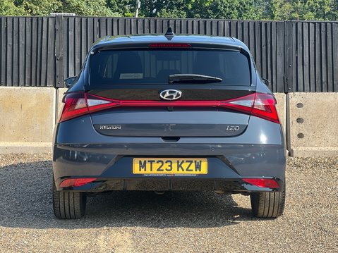 Hyundai i20 T-GDI PREMIUM MHEV 8