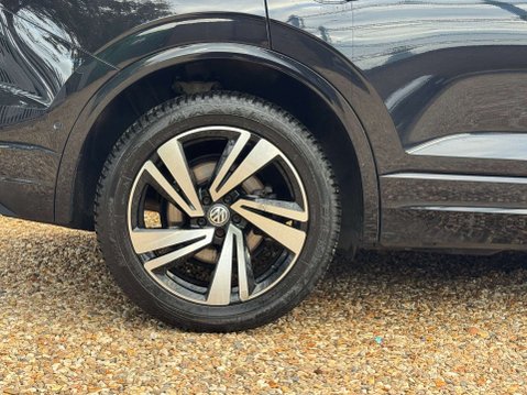 Volkswagen Touareg 3.0 Touareg V6 R-Line Tech TDI Auto 4WD 5dr 12