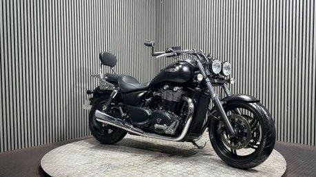 Triumph Thunderbird STORM 2012 21K LONG MOT BIG CC CRUISER TWIN 1700CC 2