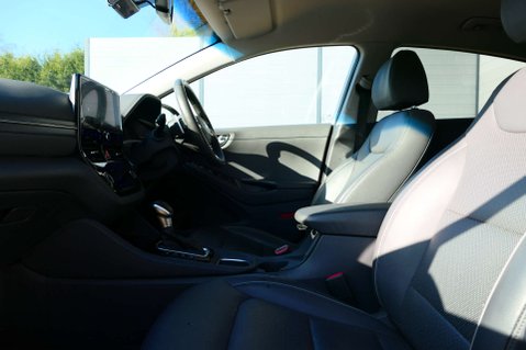 Hyundai IONIQ 1.6 IONIQ Premium SE FHEV Semi-Auto 5dr 25