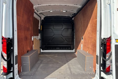 Ford Transit 310 L2 H2 Leader with Air Con / Sat Nav / Heated Seats 14