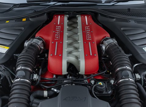 Ferrari GTC4 Lusso V12 TAILOR MADE 59