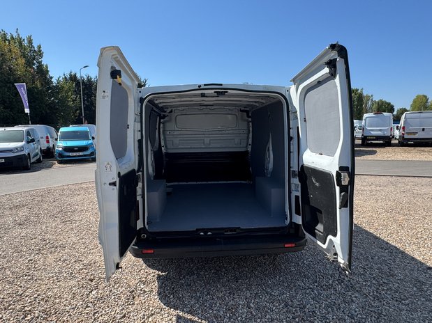 Renault Trafic AUTO SWB L1H1 Low Roof Business SL29 Air Con Sensors EURO 6 8