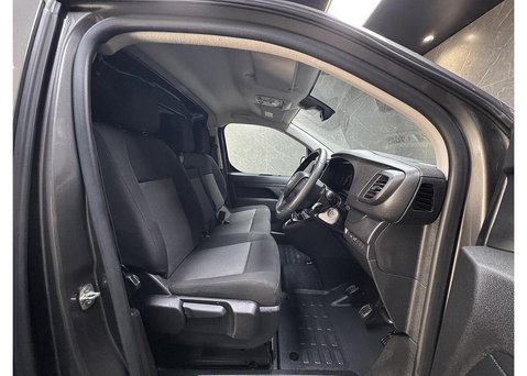 Vauxhall Vivaro 1.5 Turbo D 2700 Pro Panel Van 6dr Diesel Manual L1 H1 Euro 6 (s/s) (120 ps 28