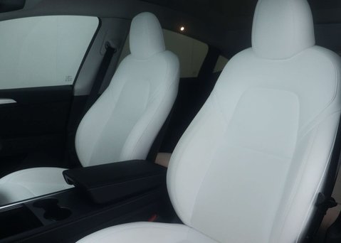 Tesla Model Y Model Y Long Range AWD 4WD 5dr 39