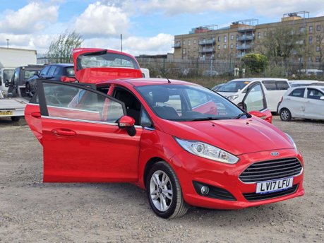 Ford Fiesta 1.0T EcoBoost Zetec Hatchback 5dr Petrol Powershift Euro 6 (100 ps) 6