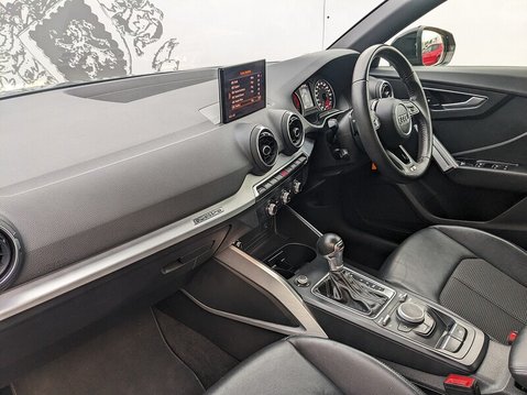 Audi Q2 TFSI QUATTRO S LINE 14