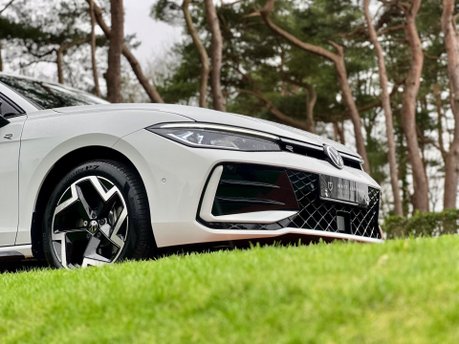 Volkswagen Passat R-LINE DSG 29