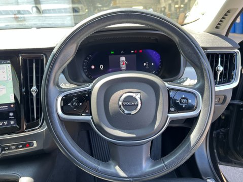 Volvo V90 2.0 B4 MHEV Core Estate 5dr Petrol Hybrid Auto Euro 6 (s/s) (197 ps) 21