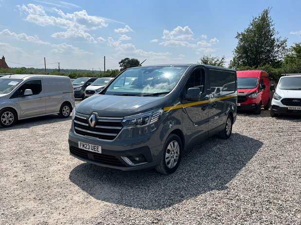 Renault Trafic AUTO SWB L1 Sl28 Sport Edc Dci Air Con Alloys Sensors Cruise EURO 6 2