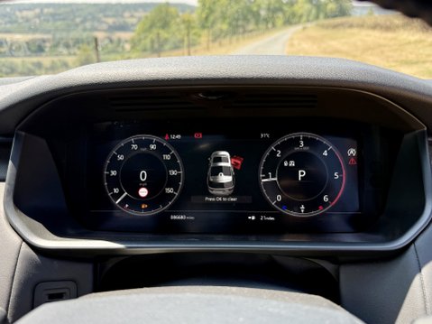 Land Rover Discovery SD6 HSE LUXURY 22