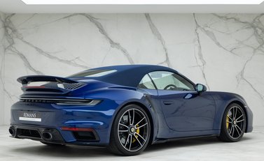 Porsche 911 Turbo S Cabriolet (992) 8