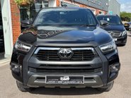 Toyota Hilux 2.8 D-4D Invincible X Pickup Double Cab 4dr Diesel Auto 4WD Euro 6 (204 ps) 5