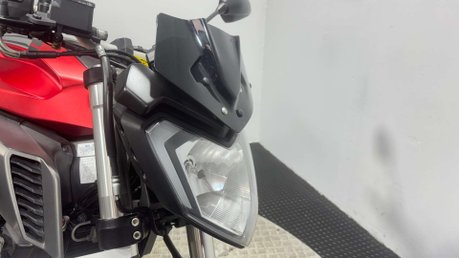 Yamaha MT-125 MT 125 2015 11K VERY CLEAN MOT SERVICED 15BHP 125CC NAKED 39