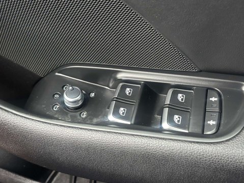 Audi A3 1.4 TFSI CoD S line Sportback 5dr Petrol Manual Euro 6 (s/s) (150 ps) 37