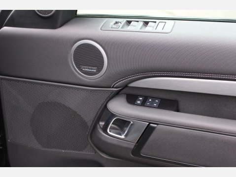 Land Rover Discovery R-DYNAMIC HSE MHEV 3