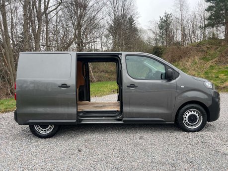 Peugeot Expert 2.0 Expert Professional Premium L1 Blue HDi 12