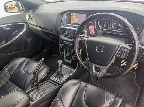 Volvo V40 D2 R-DESIGN PRO 14
