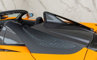 McLaren 720S Spider Performance 33