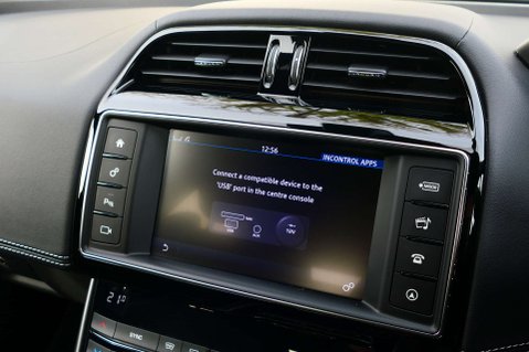 Jaguar XE 2.0 XE R-Sport D Auto 4dr 40