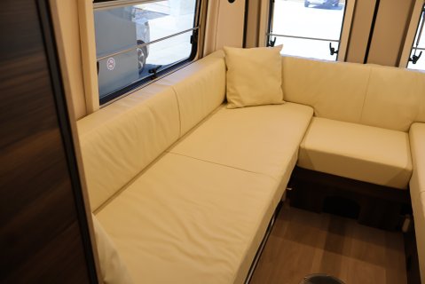 Fiat Ducato Laika 646 ECOVIP 180 BHP Auto huge factory upgrades cost new £98K    23