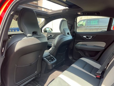 Volvo S60 2.0 B5 MHEV R-Design Saloon 4dr Petrol Hybrid Auto Euro 6 (s/s) (250 ps) 16