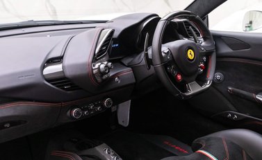 Ferrari 488 GTB 10