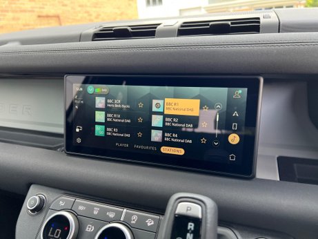 Land Rover Defender 3.0 D250 MHEV X-Dynamic SE Auto 4WD Euro 6 (s/s) 3dr 53