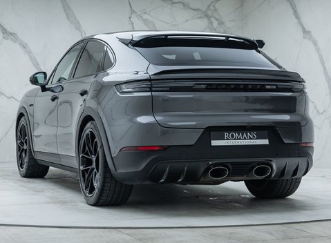 Porsche Cayenne TURBO E-HYBRID GT 10