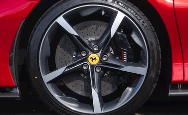 Ferrari SF90 Stradale 10