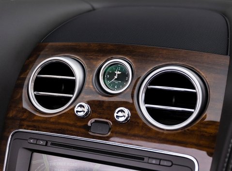 Bentley Continental GT V8 S Convertible Black Edition 18