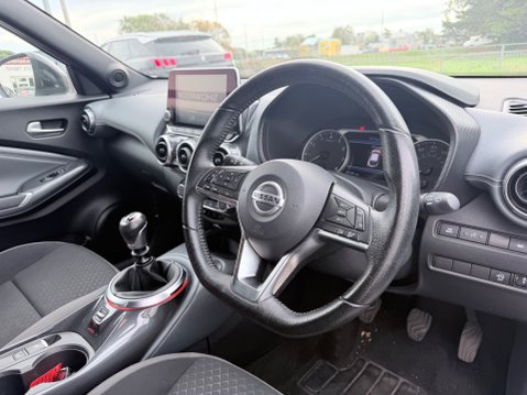 Nissan Juke 1.0 DIG-T N-CONNECTA 9
