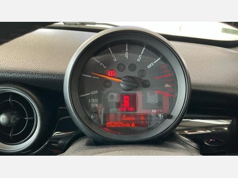 Mini Roadster 1.6 Cooper Euro 6 (s/s) 2dr 8