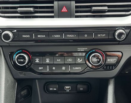 Kia Niro 1.6 Niro 2 HEV Semi-Auto 5dr 49