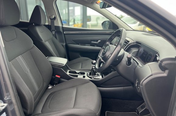 Hyundai TUCSON T-GDI PREMIUM 15