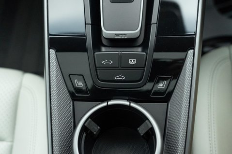 Porsche 911 3.0T 992 Carrera S PDK Euro 6 (s/s) 2dr 44