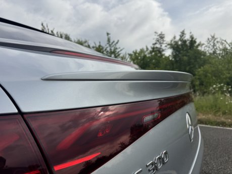 Mercedes-Benz EQE EQE 300 Exclusive Luxury Auto Electric 89 KWH PAN ROOF/HEADS-UP/VAT Q 46