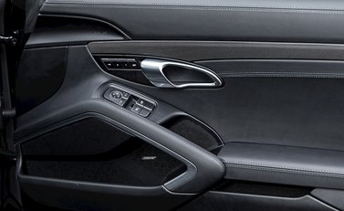 Porsche 911 (991.2) Turbo S 21