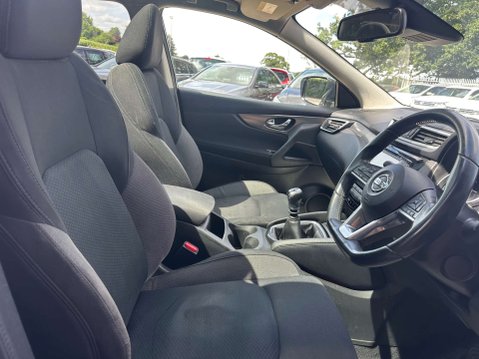 Nissan Qashqai 1.5 Qashqai N-Connecta dCi 5dr 9