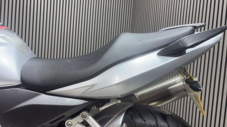 Kawasaki Z ZR750 2007 1 OWNER ONLY 8K NEW MOT WARRANTY 750CC 15