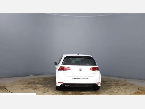 Volkswagen Golf 2.0 TDI BlueMotion Tech R-Line Edition Euro 6 (s/s) 5dr 4