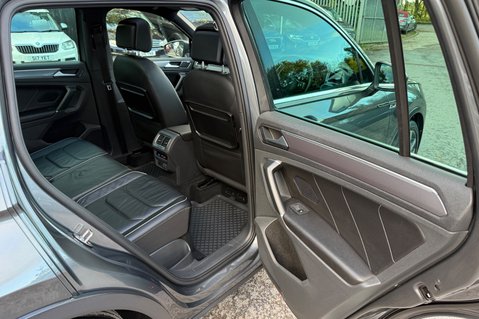 Volkswagen Tiguan R-LINE TDI BMT 4MOTION DSG -RARE LEATHER -DYNAUDIO -TOWBAR -APPLE CARPLAY  35
