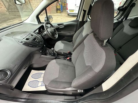 Ford Transit Courier 1.5 TDCi Kombi L1 H1 Euro 6 6dr 24